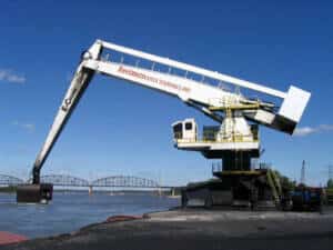 2000 Series E-Crane at Beelman River Terminals