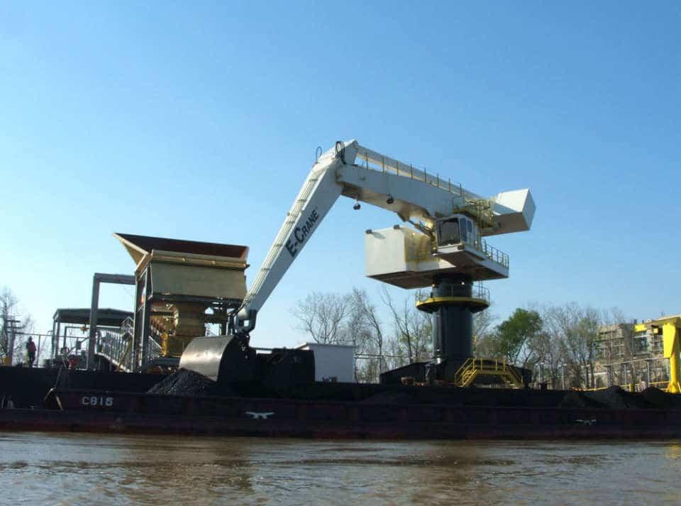 2000 Series E-Crane at Beelman River Terminals