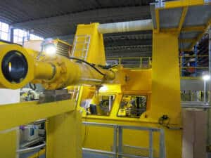 Compleet aangesloten hydraulisch systeem voor functionele test van de kraan.